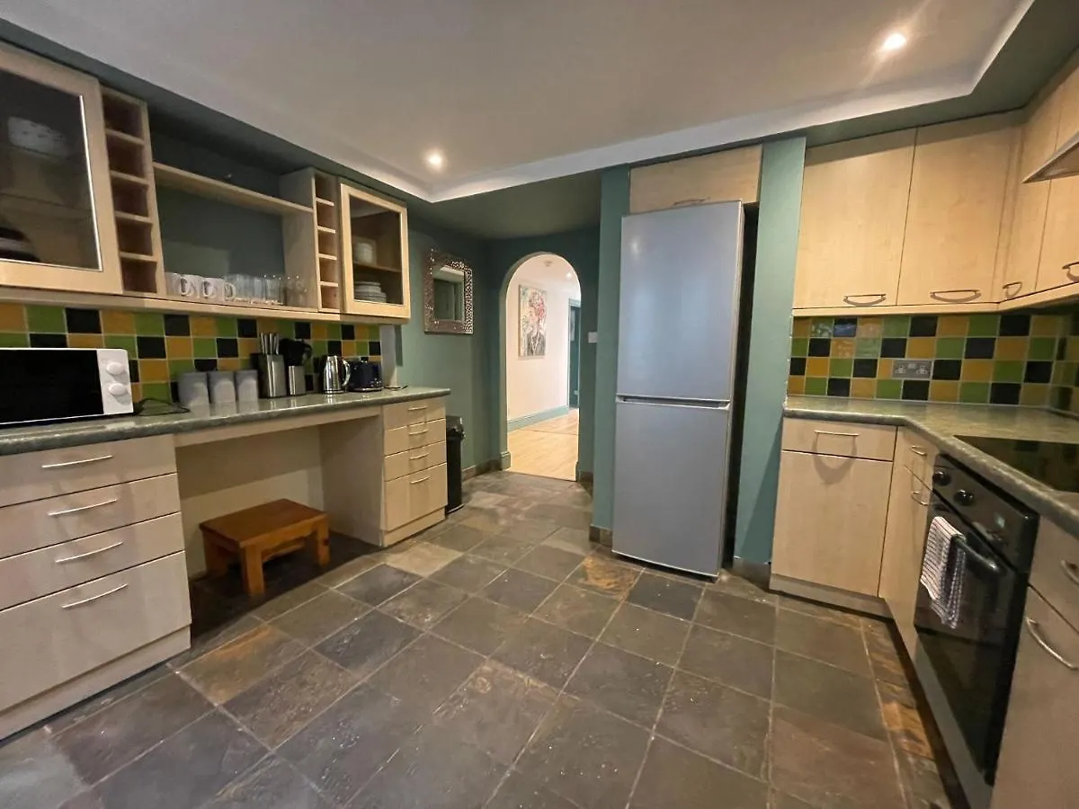 아파트 Brighton Seafront Tropical Two Bedroom Flat